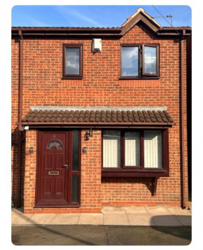 Triple Room near Train Station